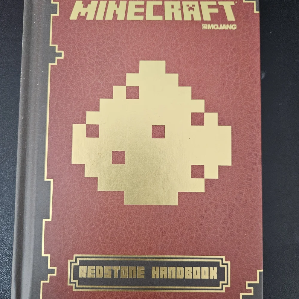 Minecraft: The Complete Handbook Collection Box Set - Picture 9 of 9